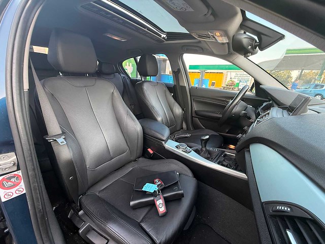 2015 bmw 1-serie 116d ede sport personenauto - afbeelding 14 van  17