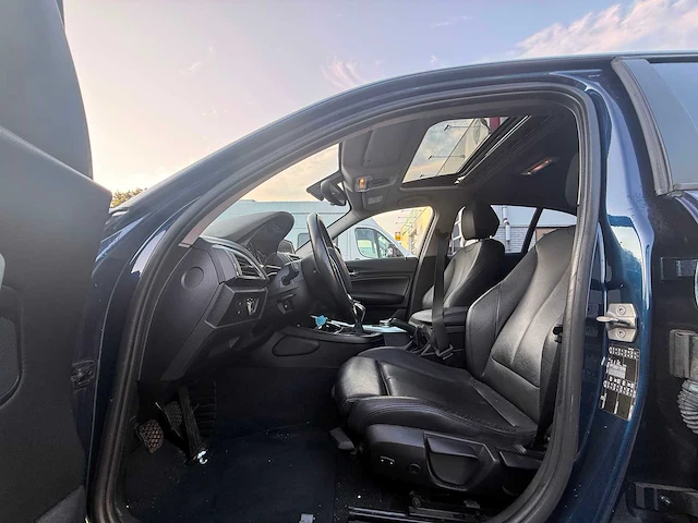 2015 bmw 1-serie 116d ede sport personenauto - afbeelding 15 van  18