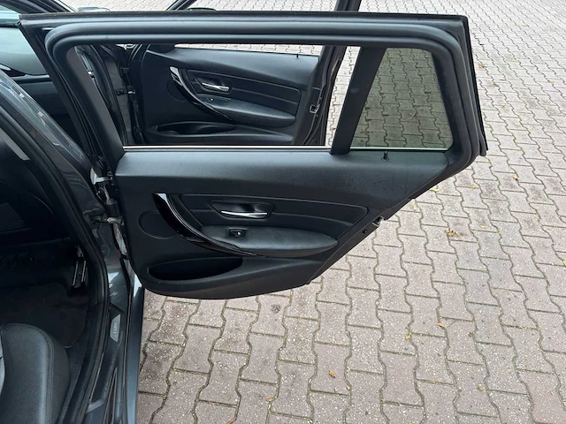 2015 bmw 3-serie touring 318d m sport he. personenauto - afbeelding 80 van  111