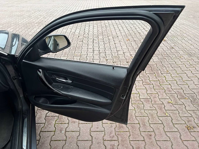2015 bmw 3-serie touring 318d m sport he. personenauto - afbeelding 70 van  111