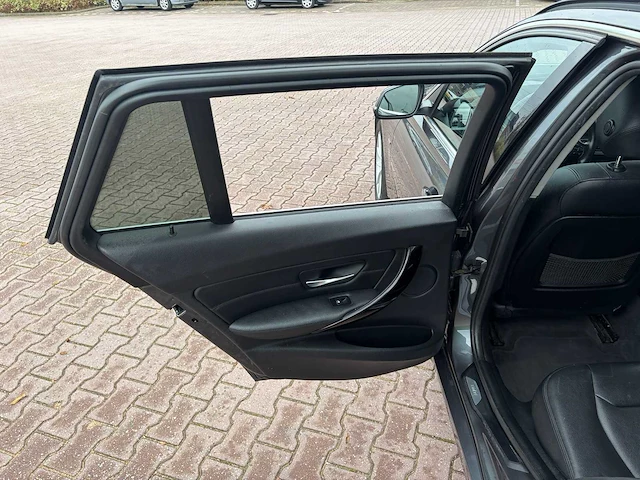 2015 bmw 3-serie touring 318d m sport he. personenauto - afbeelding 90 van  111
