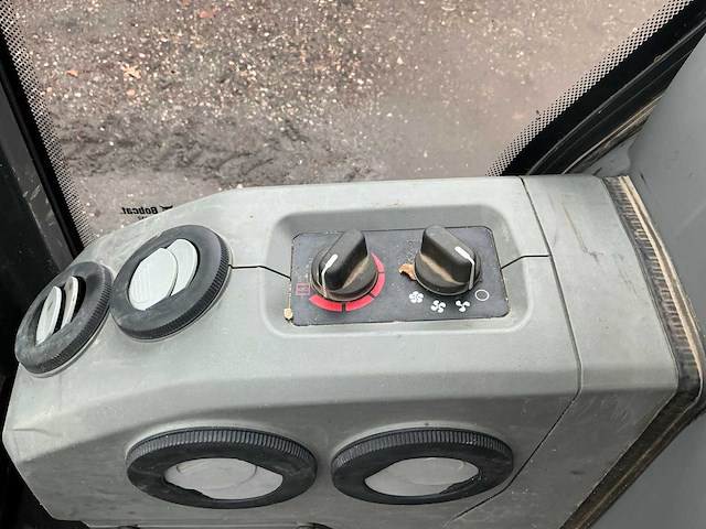 2015 bobcat e19 minigraafmachine - afbeelding 18 van  35