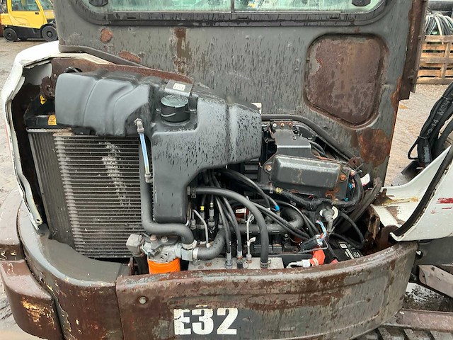 2015 bobcat e32 minigraafmachine - afbeelding 11 van  16
