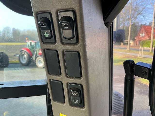 2015 case ih 185 vierwielaangedreven landbouwtractor - afbeelding 8 van  15