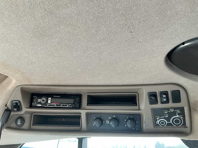 2015 case ih 185 vierwielaangedreven landbouwtractor - afbeelding 9 van  15