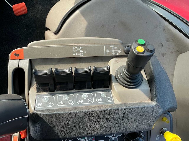 2015 case ih 185 vierwielaangedreven landbouwtractor - afbeelding 11 van  15