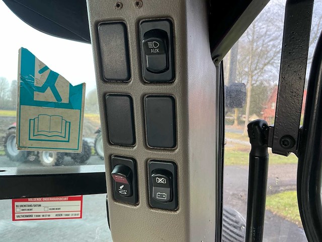 2015 case ih 185 vierwielaangedreven landbouwtractor - afbeelding 12 van  18