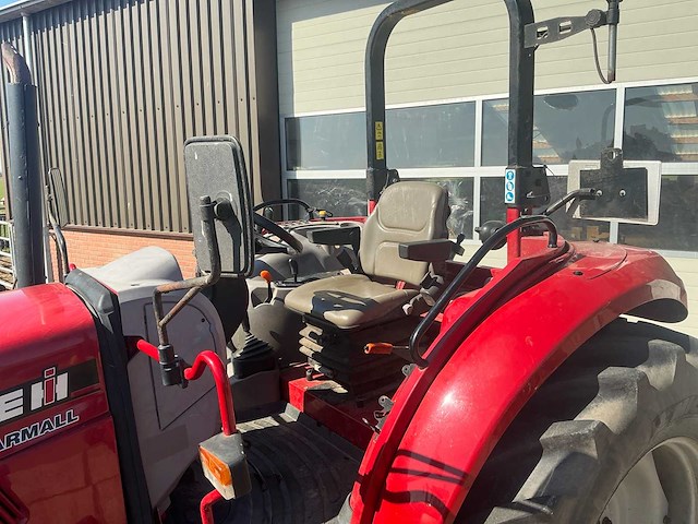2015 case ih farmall 85c vierwielaangedreven landbouwtractor - afbeelding 15 van  40