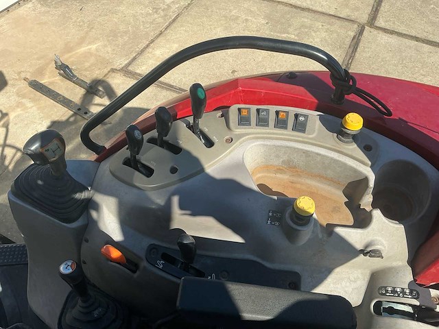2015 case ih farmall 85c vierwielaangedreven landbouwtractor - afbeelding 29 van  40