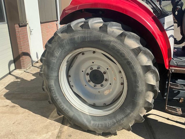2015 case ih farmall 85c vierwielaangedreven landbouwtractor - afbeelding 38 van  40