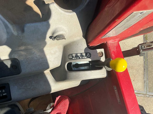 2015 case ih farmall 85c vierwielaangedreven landbouwtractor - afbeelding 28 van  37