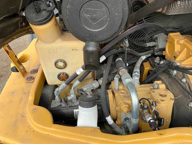 2015 caterpillar 906h shovel - afbeelding 24 van  37