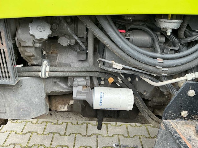 2015 claas axos 320 / a62 vierwielaangedreven landbouwtractor - afbeelding 16 van  46