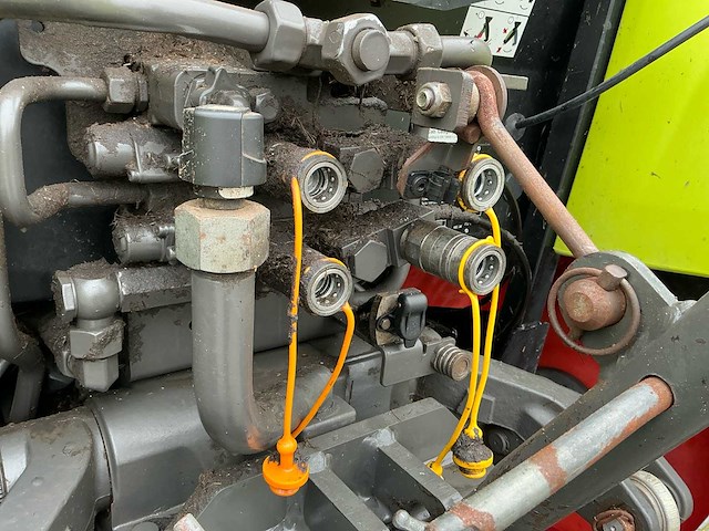 2015 claas axos 320 / a62 vierwielaangedreven landbouwtractor - afbeelding 24 van  46