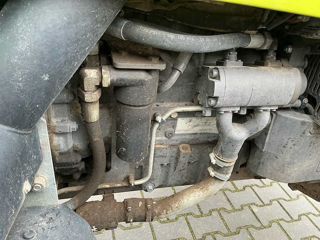 2015 claas axos 320 / a62 vierwielaangedreven landbouwtractor - afbeelding 29 van  46