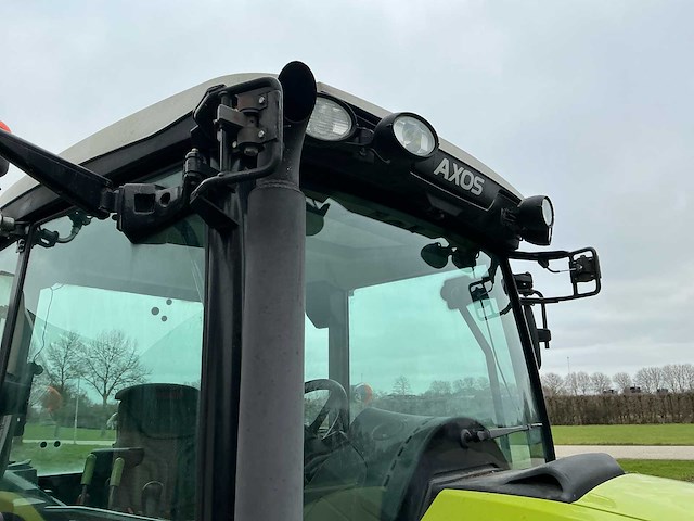 2015 claas axos 320 / a62 vierwielaangedreven landbouwtractor - afbeelding 31 van  46