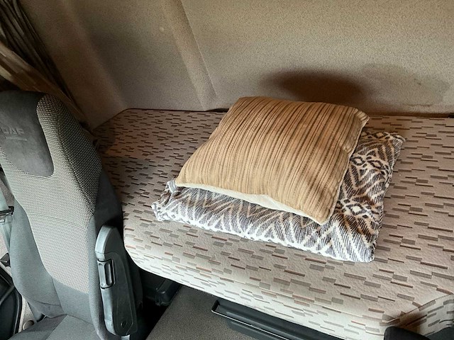 2015 daf cf 400ft vrachtwagen - afbeelding 6 van  17