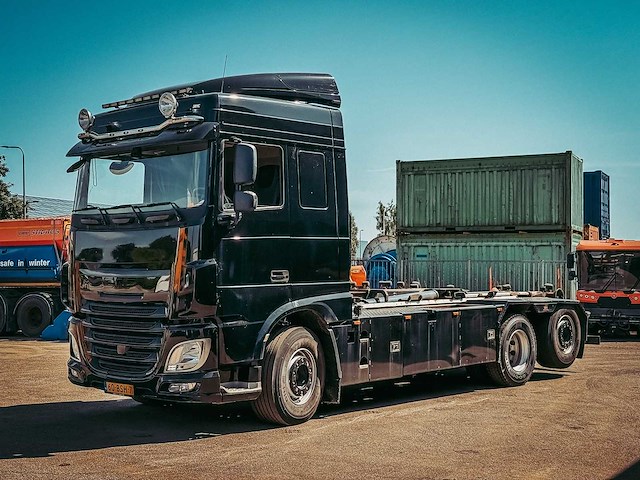 2015 daf xf 510 sc 6x2 hiab 22t haakarm euro 6truck - afbeelding 1 van  32