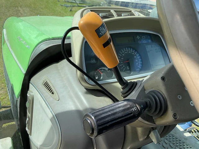 2015 deutz 7210 11v vierwielaangedreven landbouwtractor - afbeelding 31 van  41