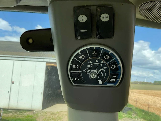 2015 deutz 7210 11v vierwielaangedreven landbouwtractor - afbeelding 33 van  41