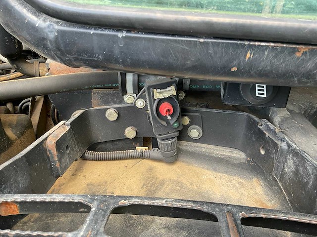 2015 deutz 7210 11v vierwielaangedreven landbouwtractor - afbeelding 5 van  28