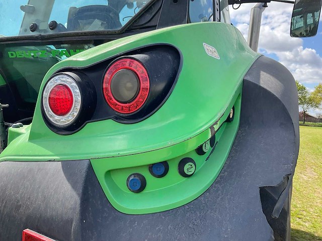 2015 deutz 7210 11v vierwielaangedreven landbouwtractor - afbeelding 13 van  28