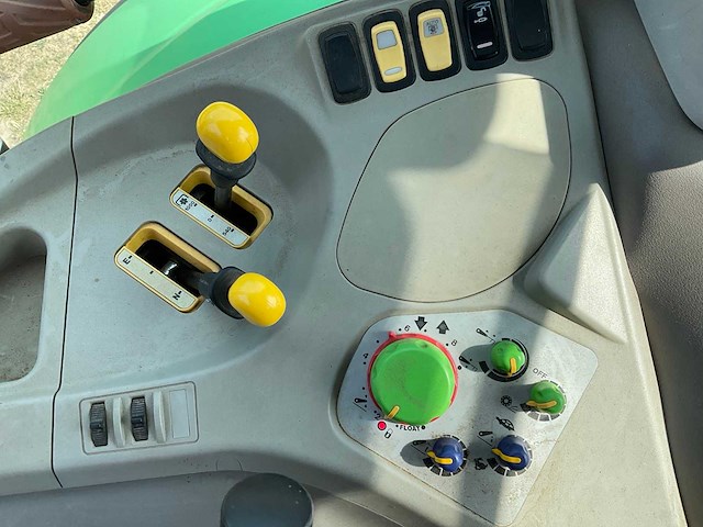 2015 deutz-fahr 6210 cshift vierwielaangedreven landbouwtractor - afbeelding 20 van  30