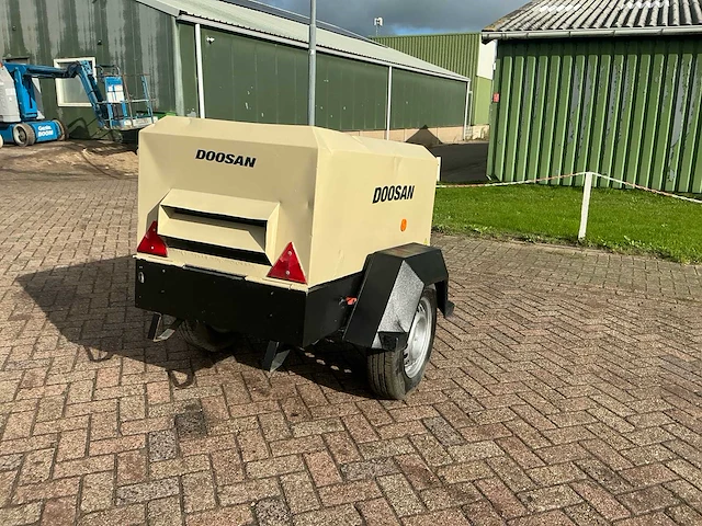 2015 doosan 7/20 luchtcompressor - afbeelding 7 van  11