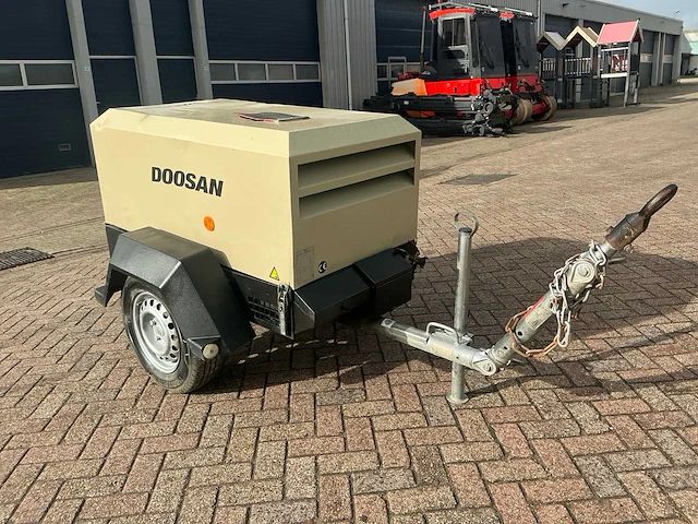 2015 doosan 7/20 luchtcompressor - afbeelding 6 van  11