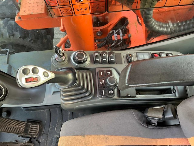 2015 doosan dx140w-3 banden graafmachine - afbeelding 12 van  21