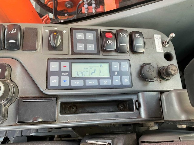 2015 doosan dx140w-3 banden graafmachine - afbeelding 14 van  21