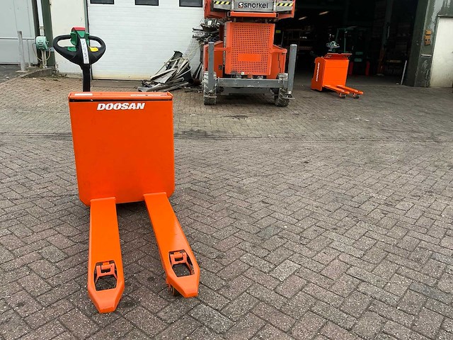 2015 doosan ledh18 elektrische palletwagen - afbeelding 5 van  10