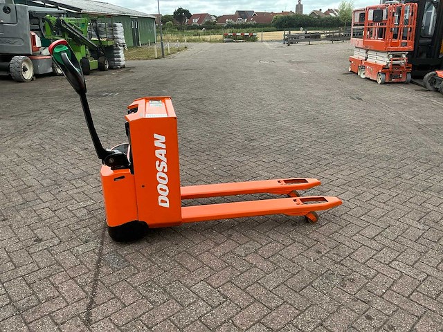 2015 doosan ledh18 elektrische palletwagen - afbeelding 6 van  10