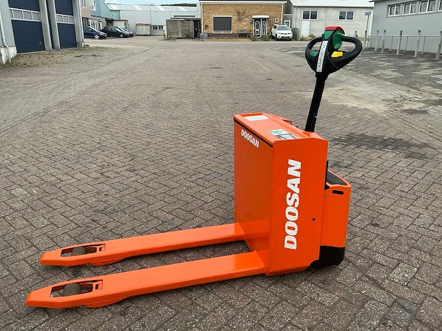 2015 doosan ledh18 elektrische palletwagen - afbeelding 7 van  10