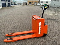 2015 doosan ledh18 elektrische palletwagen - afbeelding 7 van  10