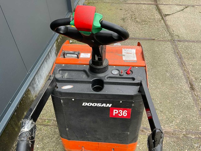 2015 doosan ledh20mp elektrische palletwagen met platform - afbeelding 3 van  6