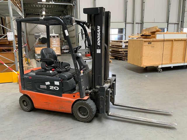 2015 doosan pro5 20 vorkheftruck - afbeelding 13 van  18