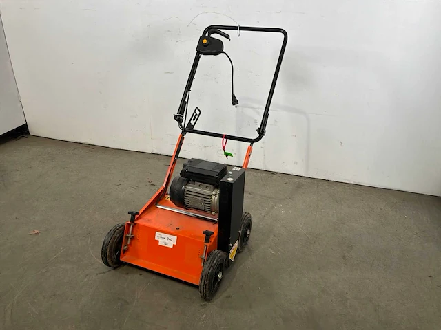 2015 eliet e 401 electric verticuteermachine - 400mm - afbeelding 1 van  5