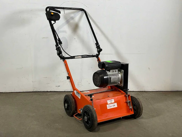 2015 eliet e 401 electric verticuteermachine - 400mm - afbeelding 1 van  6