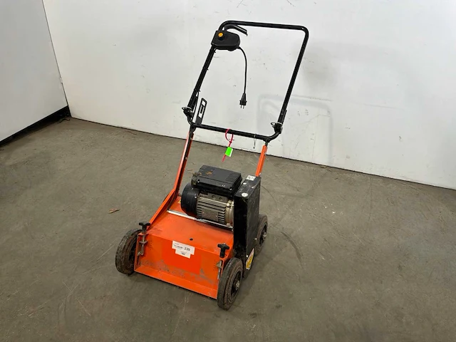 2015 eliet e 401 electric verticuteermachine - 400mm - afbeelding 1 van  5