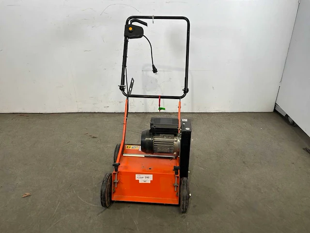 2015 eliet e 401 electric verticuteermachine - 400mm - afbeelding 2 van  8
