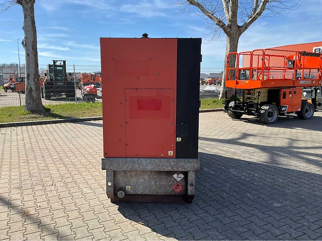 2015 europower generators epsr100tde-3a stroom aggregaat - afbeelding 15 van  17