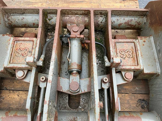 2015 eurosteel l60h hydraulische snelwissel - afbeelding 6 van  8