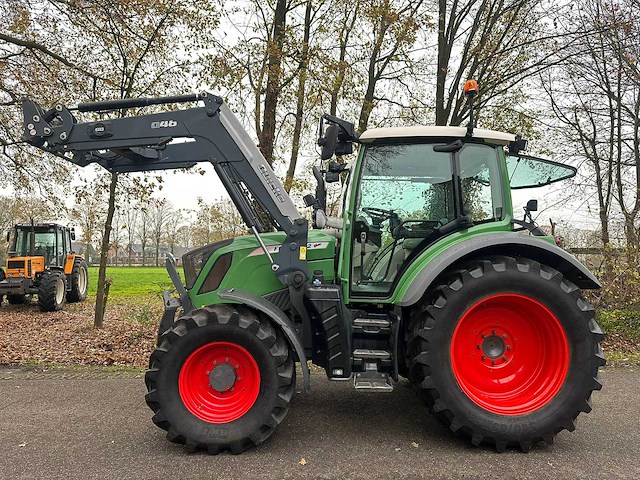 2015 fendt 312 vario s4 vierwielaangedreven landbouwtractor - afbeelding 2 van  15