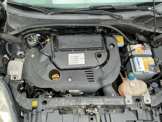 2015 fiat punto evo 1.3 m-jet street personenauto - afbeelding 11 van  27