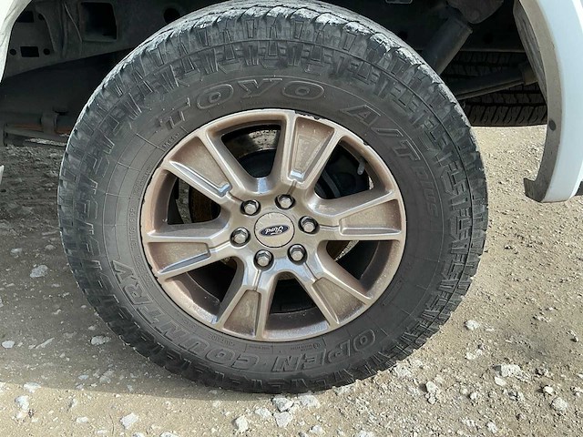 2015 ford f150 lariat 4x4 pick-up bedrijfswagen - afbeelding 26 van  34