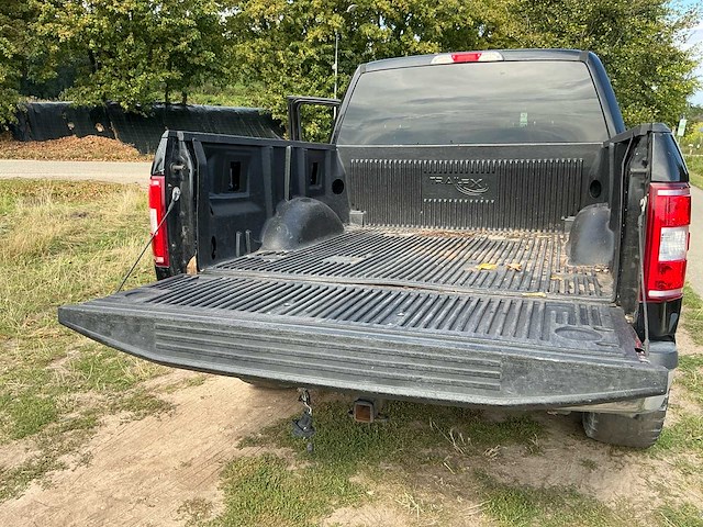 2015 ford f150 xlt personenauto - afbeelding 10 van  32