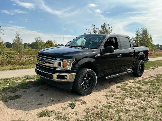 2015 ford f150 xlt personenauto - afbeelding 1 van  32