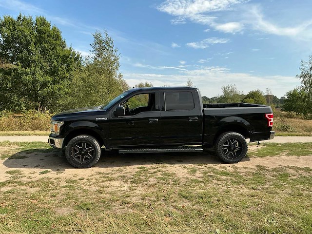 2015 ford f150 xlt personenauto - afbeelding 12 van  32