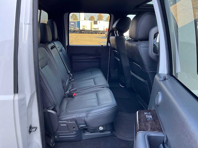 2015 ford f250 super duty platinum v8 6.2l lariat v-77-hrz - afbeelding 33 van  43